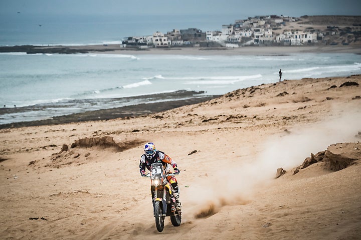 Toby Price got off to a quick start in the 2016 OiLibya Morocco Rally, winning Stage 1 and opening up a lead of just under a minute in the overall rally standings. PHOTO BY KIN M./KTM IMAGES.